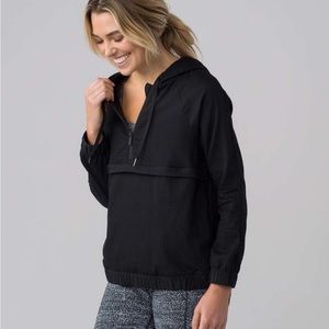 Lululemon Pack Light Hooded Pullover small (4/6)